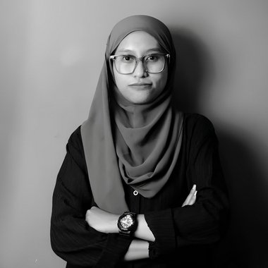 Dila F. - Freelance Graphic Designer