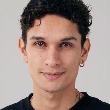 ANDREW R. - Freelance Digital Marketer