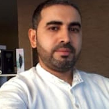 badr - Freelance Graphic Designer