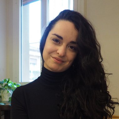 Amelia E. - Freelance Copywriter