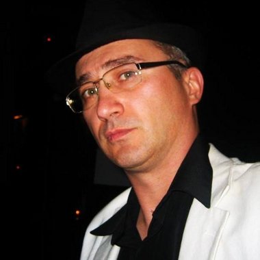 Yuri A. - Freelance Artist