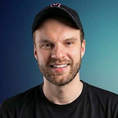 Arthur D. - Freelance Digital Marketer