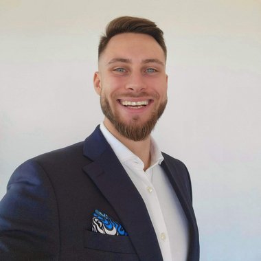 Janusz L. - Freelance Architect