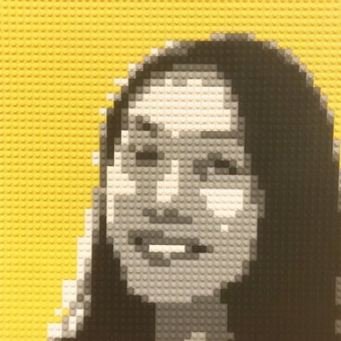 Daisy H. - Freelance Designer