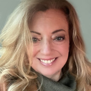 Michelle S. - Freelance Designer