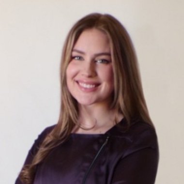 Suzanne Y. - Freelance Content Creator