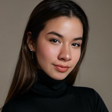 Ariana M. - Freelance Graphic Designer