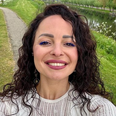 Cagla P. - Freelance Marketer