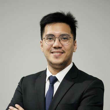 Erwin L. - Freelance Graphic Designer