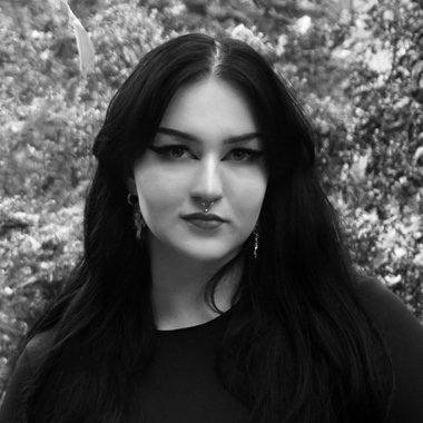 Laura P. - Freelance Art Director