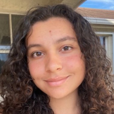 ale21423 - Freelance Graphic Designer