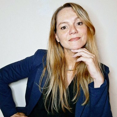 Meri D. - Freelance Brand Designer