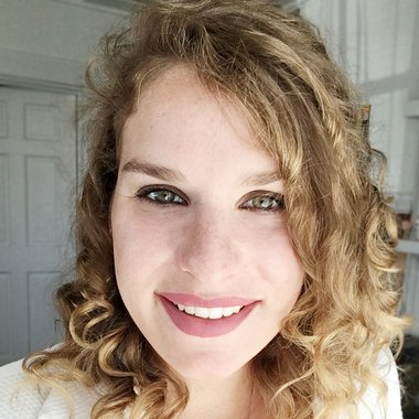 Zoe T. - Freelance Image Editor