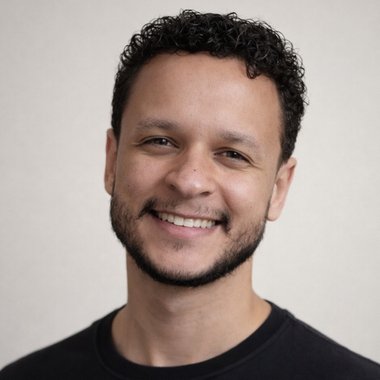 Lucas G. - Freelance Cinematographer