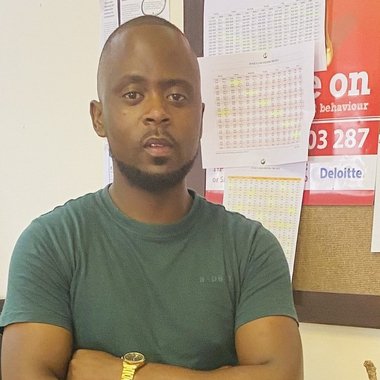 Vusi L. - Freelance Developer