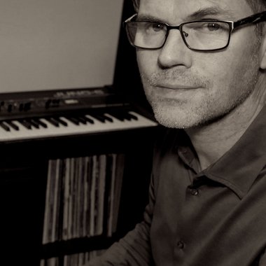 Julian T. - Freelance Camera Operator