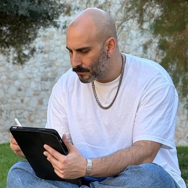 Manos K. - Freelance Book Illustrator