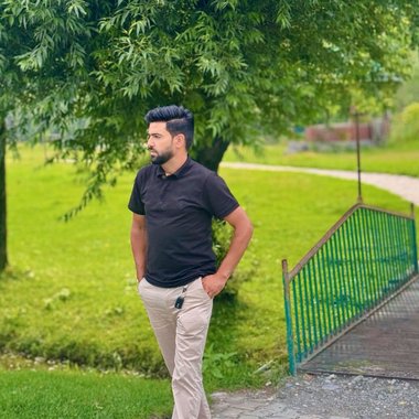 Tanveer L. - Freelance Ui Designer
