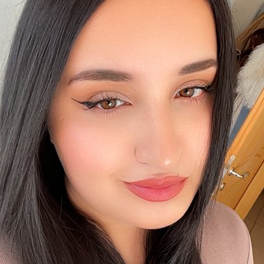 Jasmina H. - Freelance Content Creator