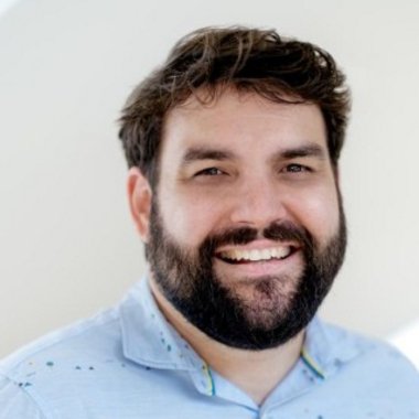 Jonathan B. - Freelance Social Media Manager