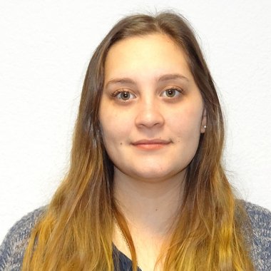 Pilar F. - Freelance Digital Marketer