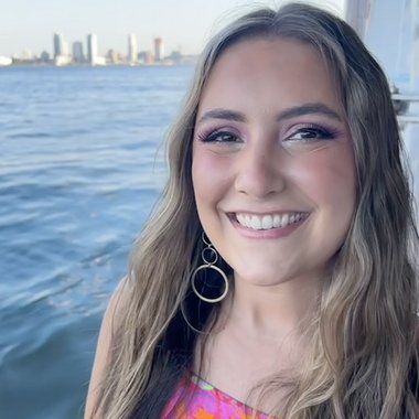 Abby C. - Freelance Social Media Freelancer