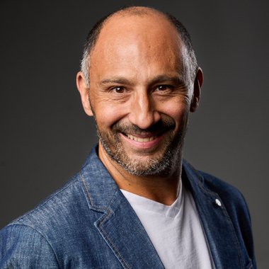 Esteban R. - Freelance Story Producer