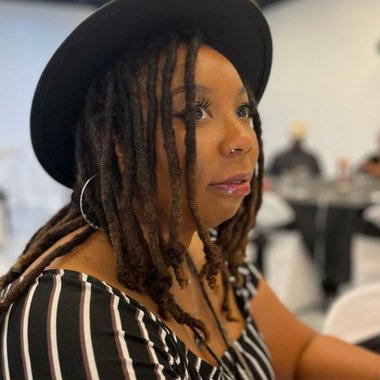 ERICA F. - Freelance Illustrator