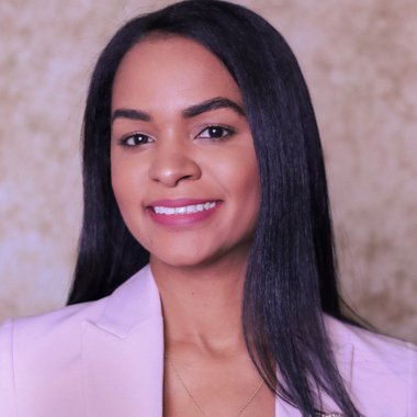 Doris M. - Freelance Digital Marketer