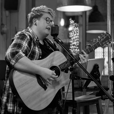 Stevie M. - Freelance Musician