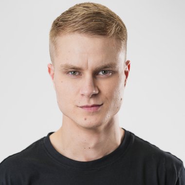 JJ R. - Freelance Actor