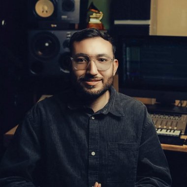 Fabian R. - Freelance Mastering Engineer