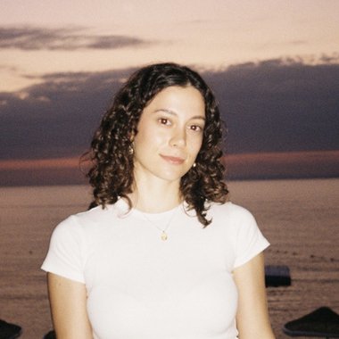 Betül I. - Freelance Brand Designer