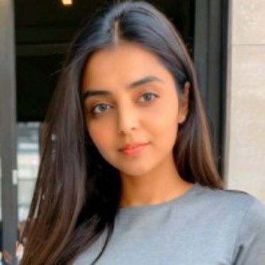 Mah R. - Freelance Brand Designer