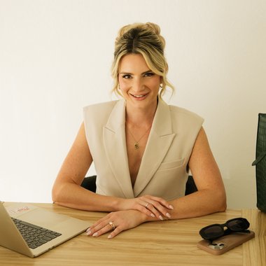 Jessica R. - Freelance Marketing Strategist