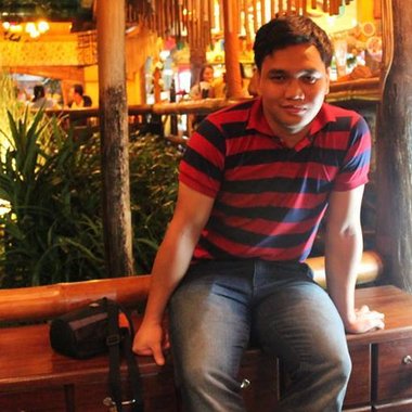 Cesar J. - Freelance Digital Marketer