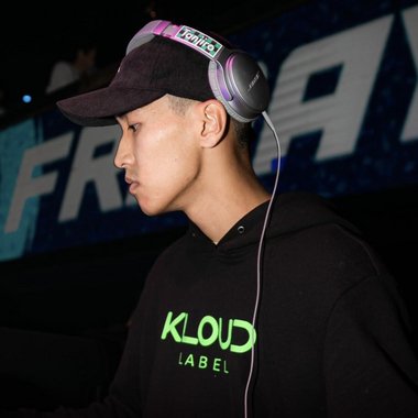 AVIR1116 - Freelance Music Producer