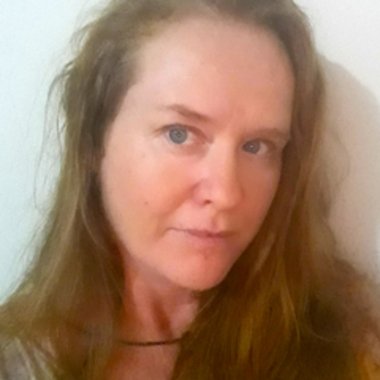 Riette B. - Freelance Graphic Designer