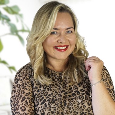 Tammy J. - Freelance Social Media Freelancer
