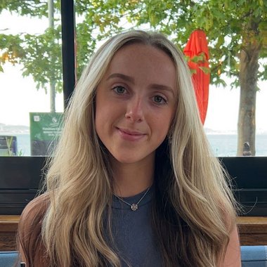 Lauren W. - Freelance Copywriter