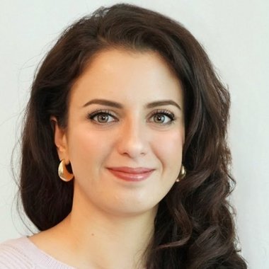 Dana D. - Freelance Copywriter