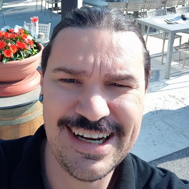 Ary N. - Freelance Developer