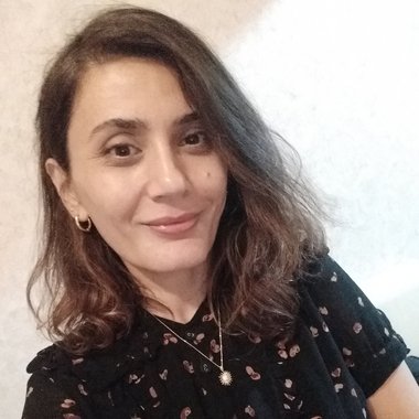 Nela - Freelance Presenter