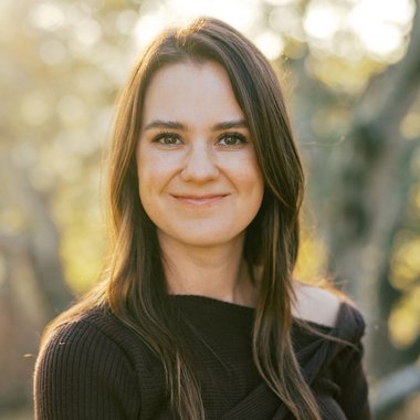 KRISTIN B. - Freelance Ui Designer