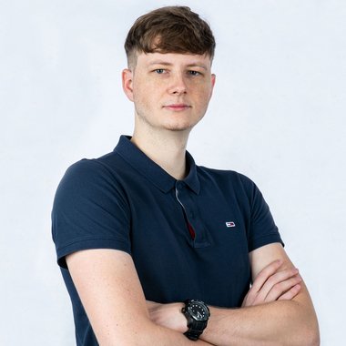 Dominykas G. - Freelance Graphic Designer