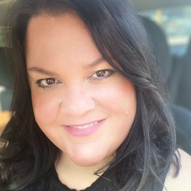 Melissa M. - Freelance Graphic Designer