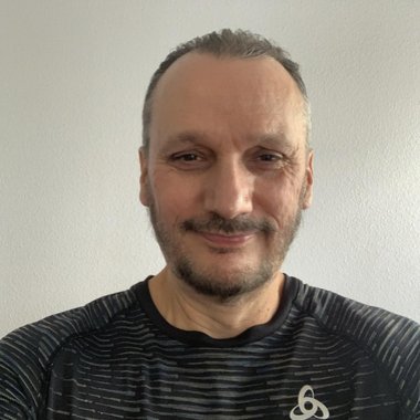 Robert D. - Freelance Content Creator