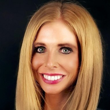 Laura I. - Freelance Online Trainer