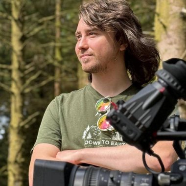 Isaac L. - Freelance Screenwriter