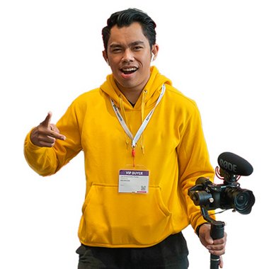 Leo P. - Freelance Social Media Manager